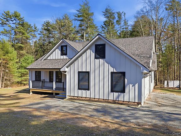 3rd image of 21 Crawford Road