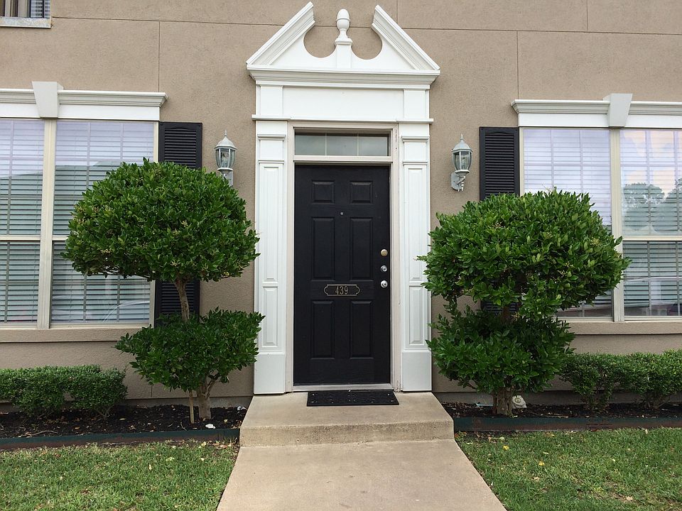 1st image of 439 Forest Dr #439
