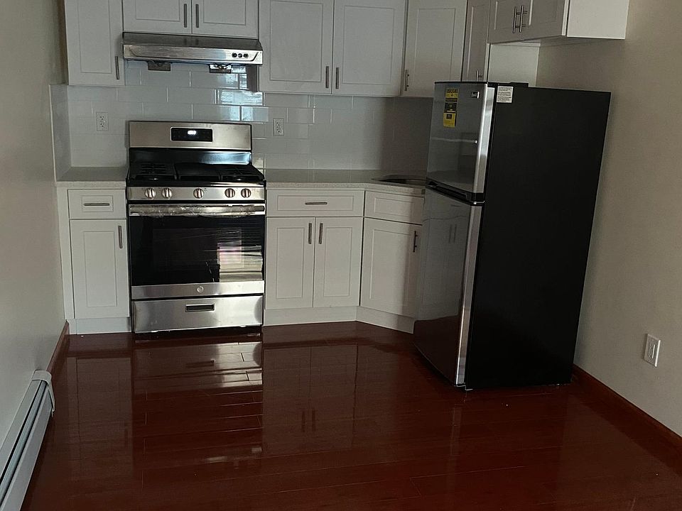 1st image of 107-21 Watson Pl Floor 3