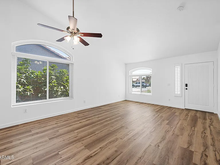 1331 N Kingston St — Photo 3