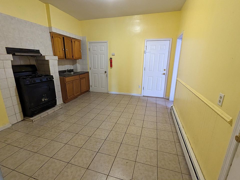 1st image of 49 Lentz Ave Floor 2