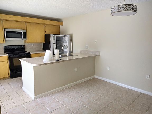 2nd image of 599 Green Springs Pl