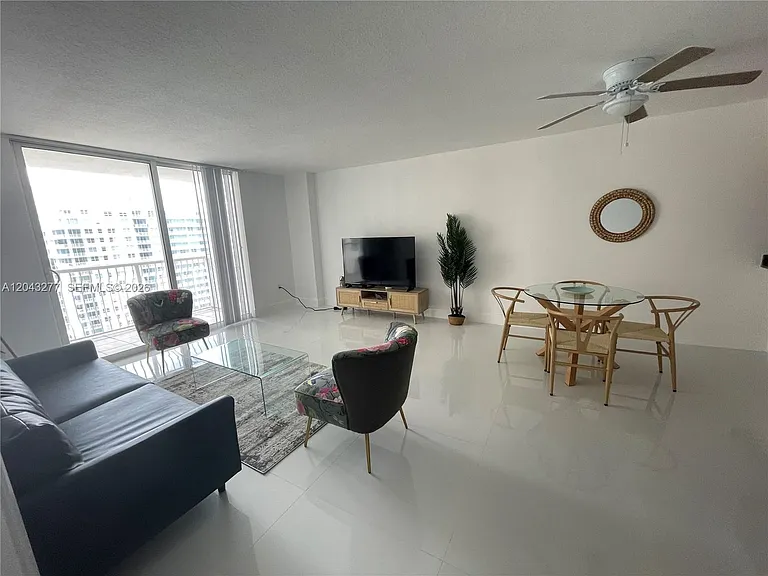 1200 Brickell Bay Dr #3104 — Photo 4
