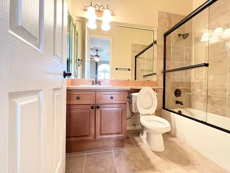 2105 Eaglepath Cir — Photo 26