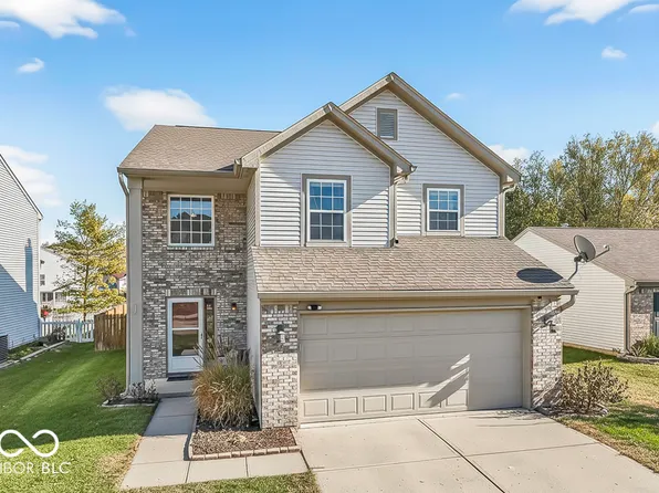 7033 Harness Lakes Dr, Indianapolis, IN 46217