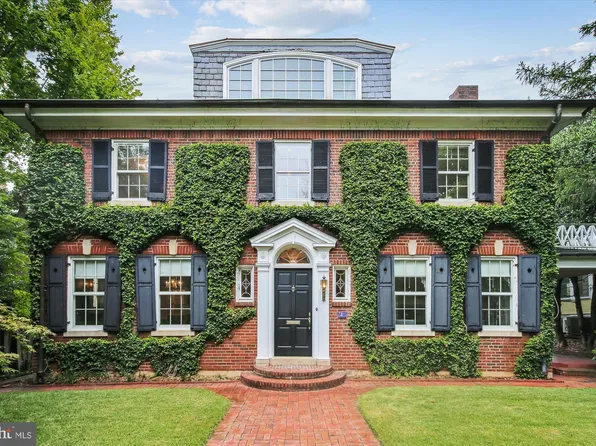 3811 Fulton St NW, Washington, DC 20007