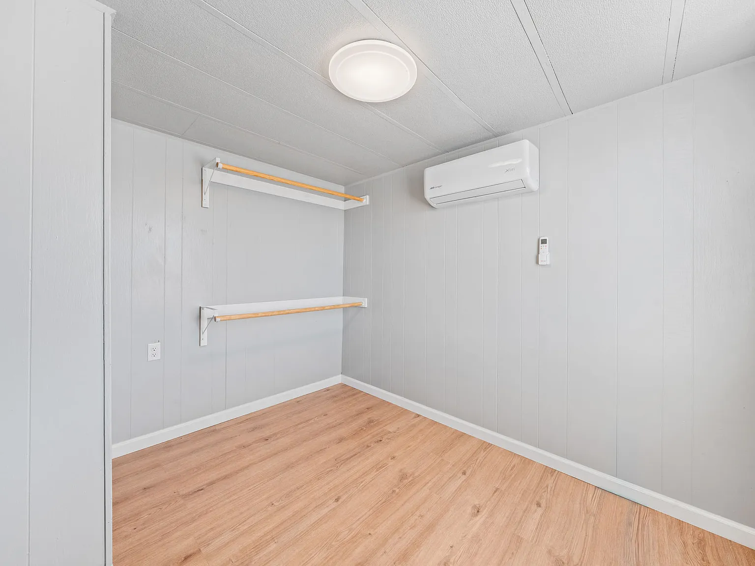 2 bed, 400 sqft, $1,000 — Photo 2