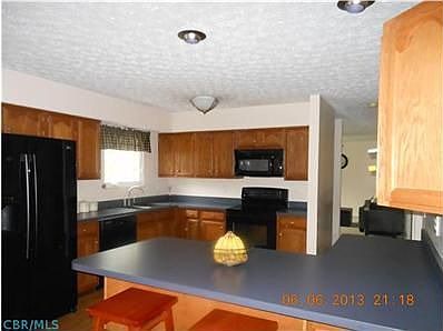 3rd image of 711 Suntree Dr