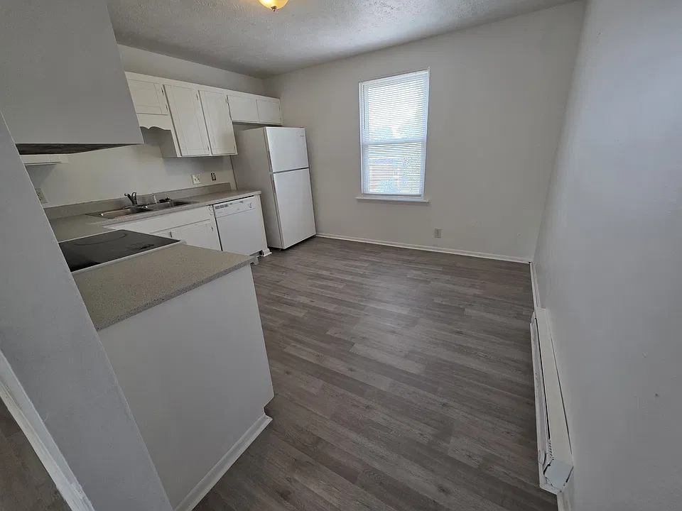 210 E Palestine Ave #B