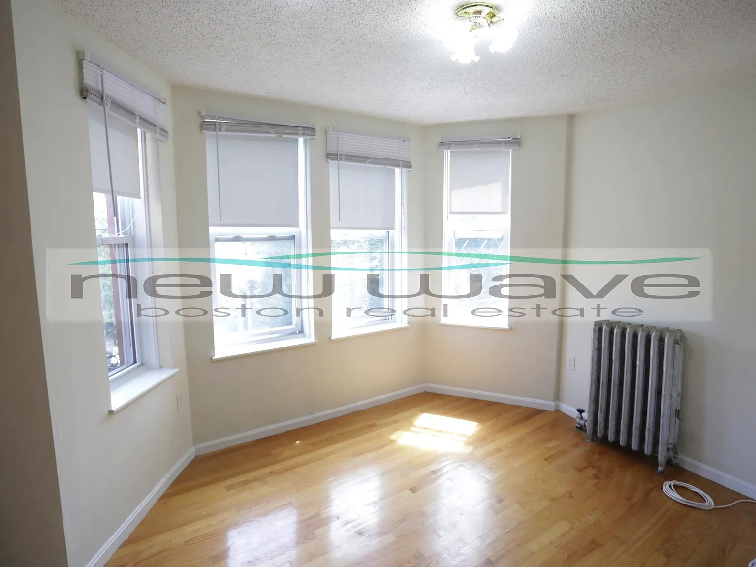 2 bed, 999 sqft, $3,800 — Photo 2