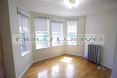 58 Queensberry St #16 Photo 1