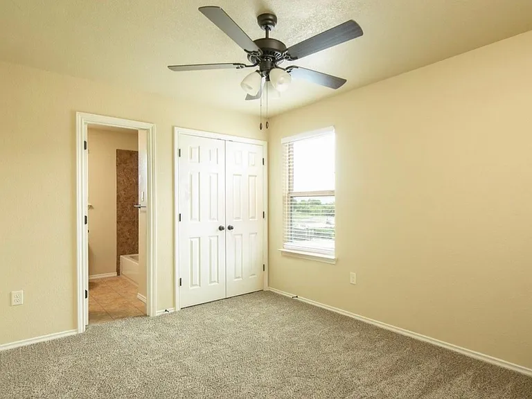238 Samuel Dr — Photo 10