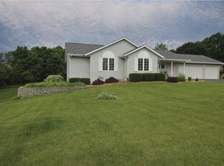 10914 Dublin Dr, Roscoe, IL 61073