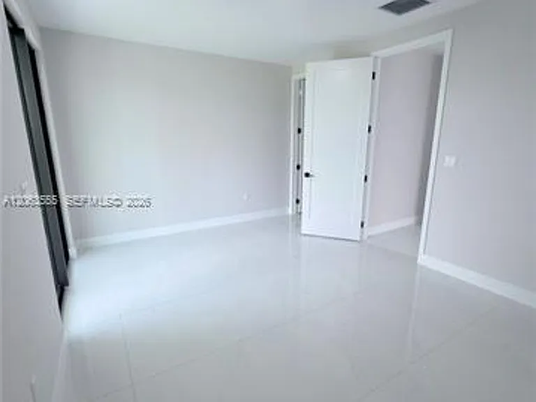 12368 SW 219th St #Townhouse 12368 — Photo 9