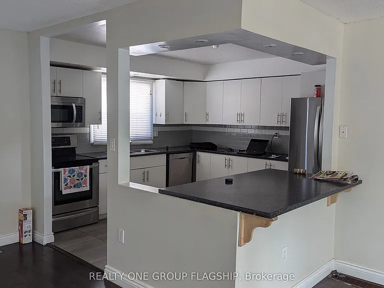 7 Greening Ave #UPPER — Photo 9