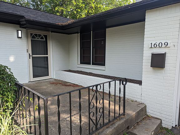 2nd image of 1609 Kessler Boulevard East Dr