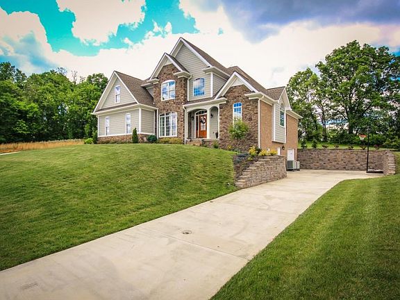 2nd image of 125 Forest Ln
