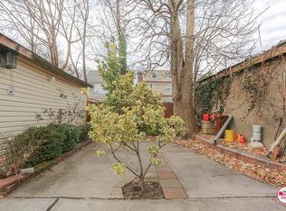 11444 208th St, Cambria Heights, NY