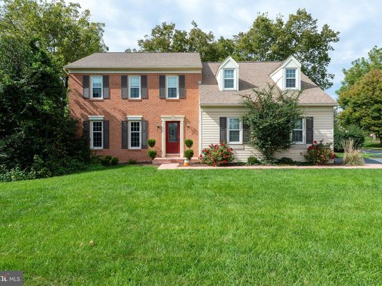 3632 Falcon Ct, Mountville, PA 17554