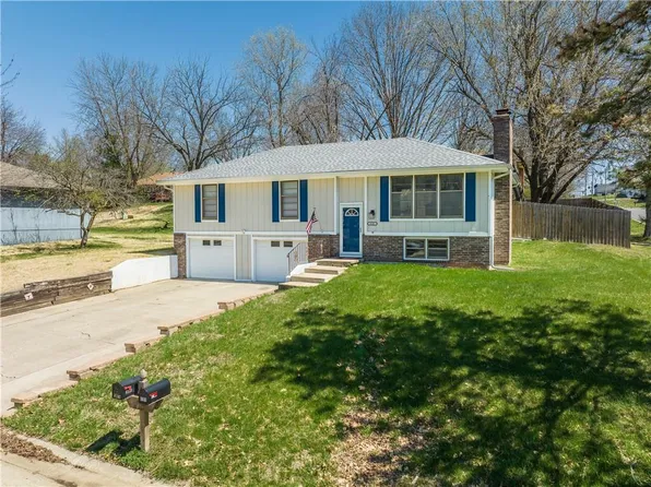 6101 Appaloosa Ln, Country Club, MO 64506