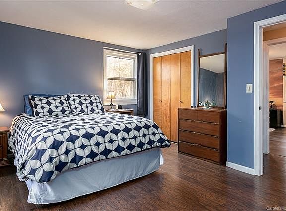 3rd image of 110 Chapman Dr