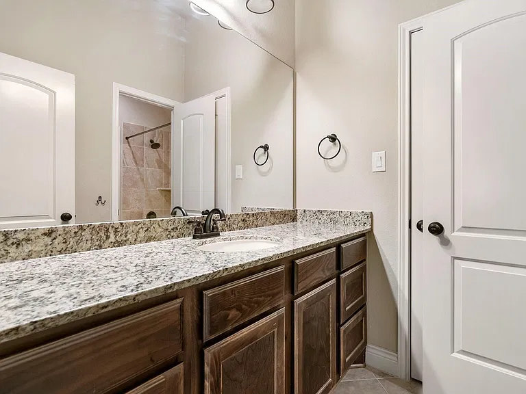 138 Meadow Run Dr — Photo 40