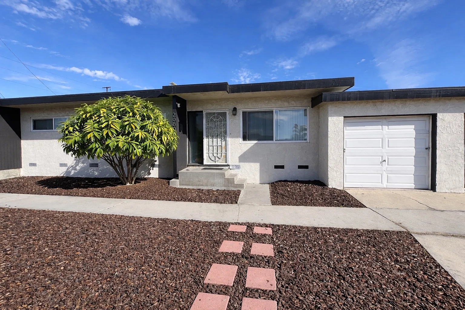 20806 Halldale Ave — Photo 1