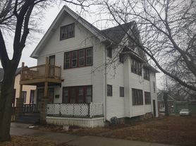2450-52 N. Buffum St.