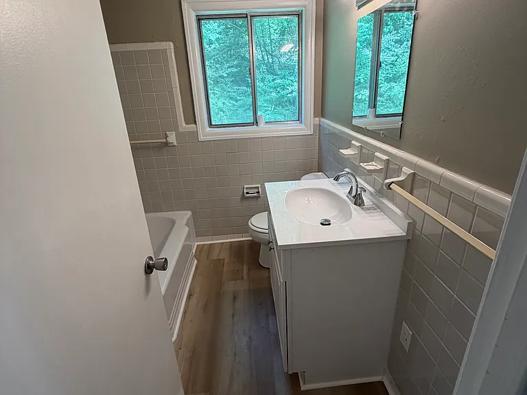 2266 Shade Ave — Photo 8