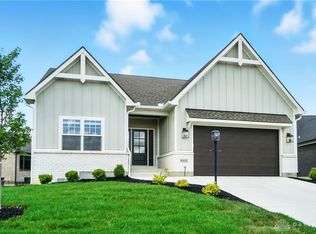 9333 Rochelle Ln, Centerville, OH 45458