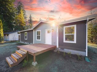 8421 Ash Ln, Maple Falls, WA 98266