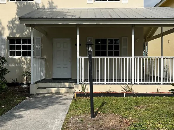 435 NW 19th Ln, Miami, FL 33136