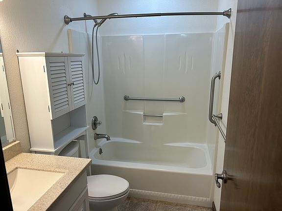 5th image of 3126 Seaman St #2