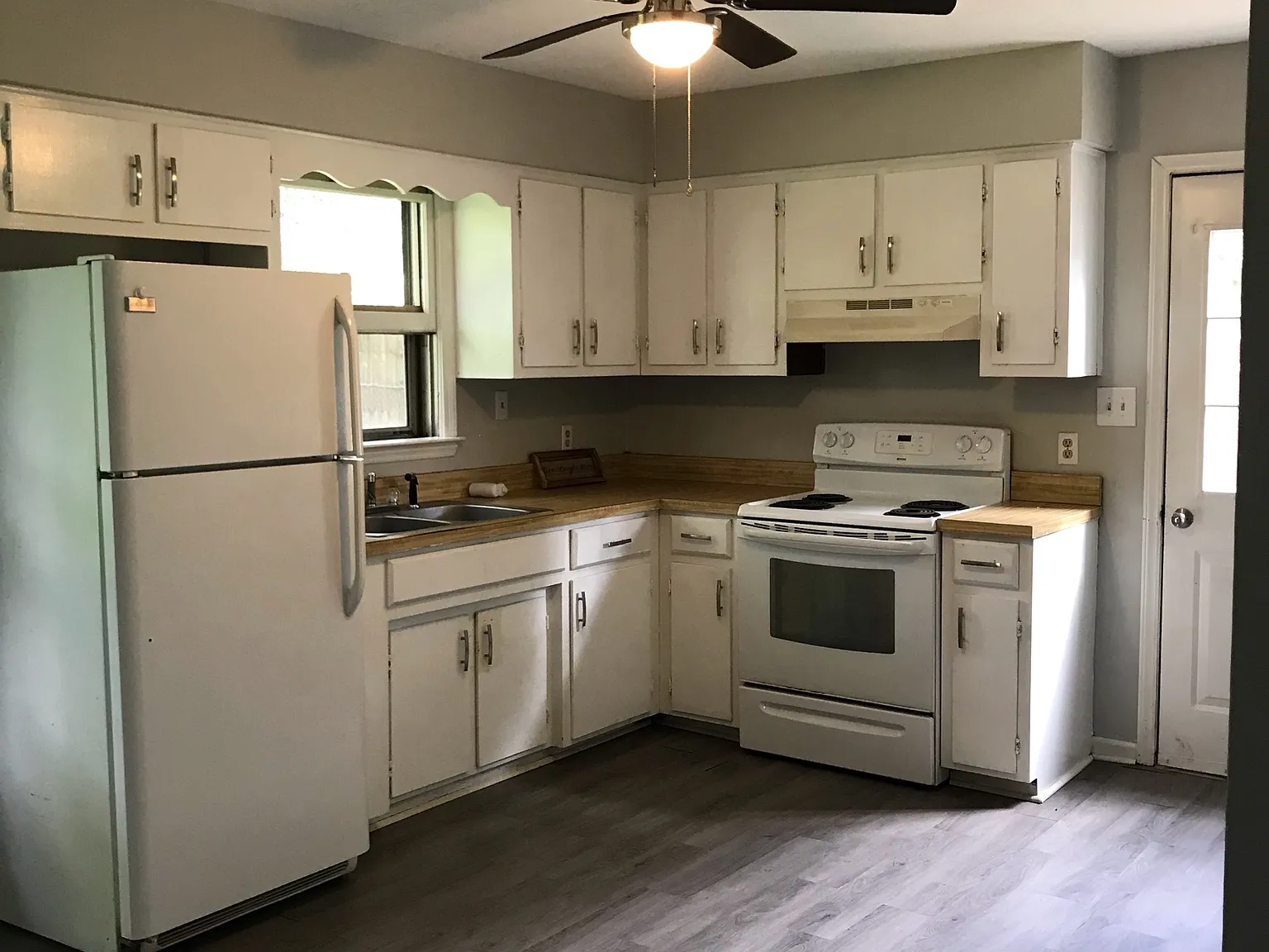313 Center Street - 1 — Photo 2