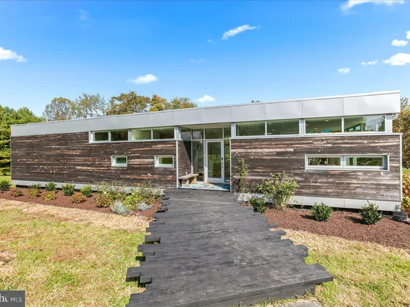 10222 Van Thompson Rd, Fairfax Station, VA 22039