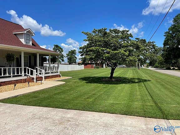 4th image of 105 Kristen Ln