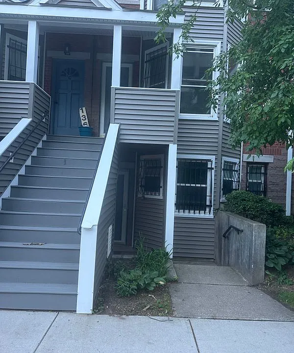 136 Maple Ave #B