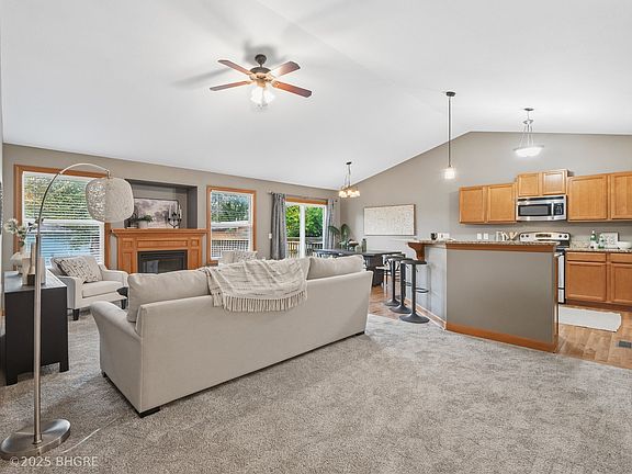 3rd image of 1117 Rolling Hills Ct