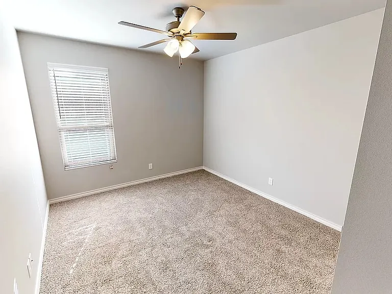 5803 Waverly Ave — Photo 8