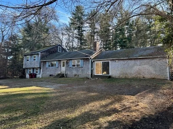 143 Plympton St, Middleboro, MA 02346