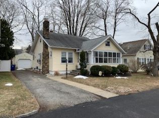 3 Condict St, Morris Plains, NJ 07950