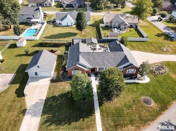1803 Reveille Rd, Marion, IL 62959