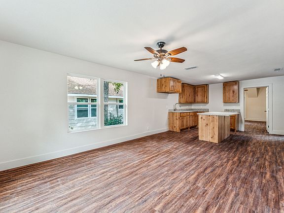 2nd image of 1046 W Green St #1