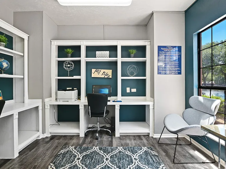 The Summit Apartments — Photo 17