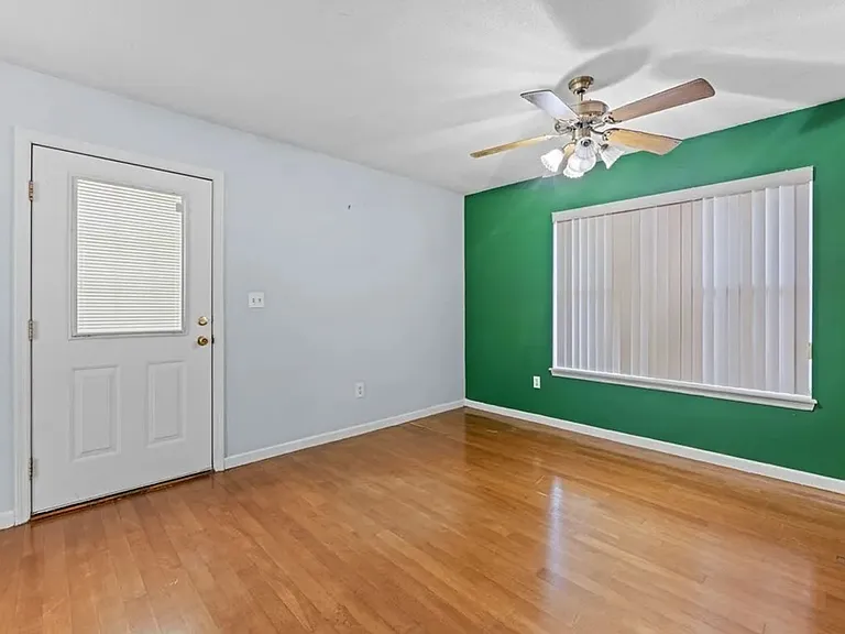 1706 Azalea Dr #638-E — Photo 10