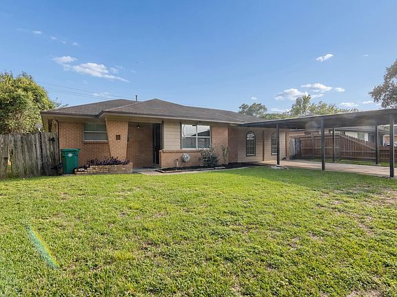 3rd image of 3518 Thornwood Dr