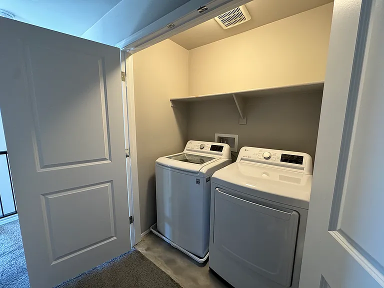 2803 N Fair Oaks Ave — Photo 10