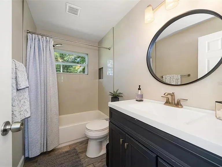 2132 Isabelle St — Photo 6