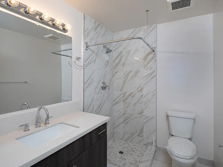 Long Branch Apartments — Photo 10