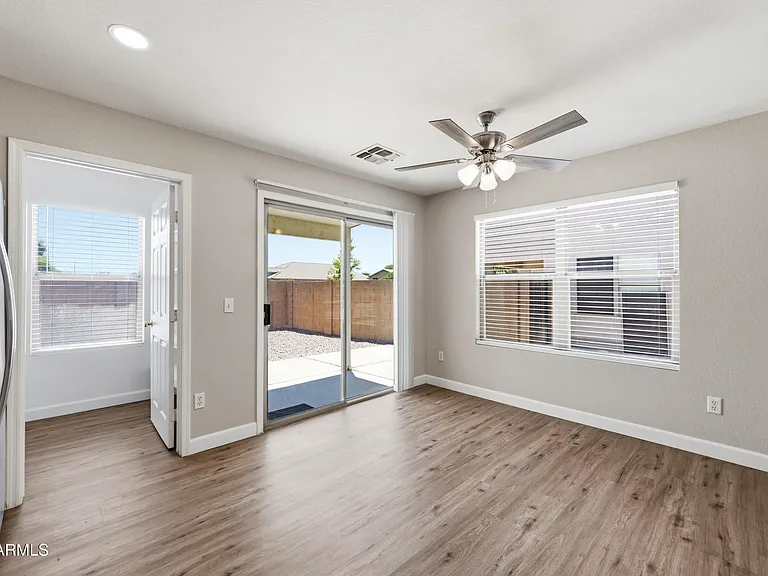 2851 E Cherry Hills Dr — Photo 8